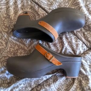 Crocs Sarah clogs mules sarah size 8